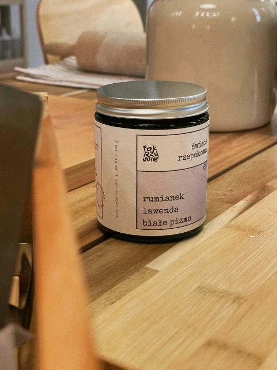 pokrzywie świeca rzepakowa - lawenda 1.jpg